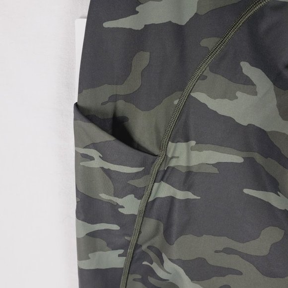 Athleta Ultimate Stash Pocket Camo 7/8 Tight Leggings 1X NWT - Picture 6 of 6